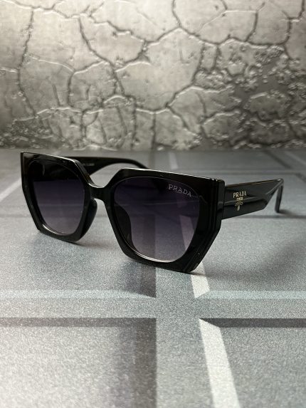 عینک زنانه پرادا رنگ مشکی – Prada